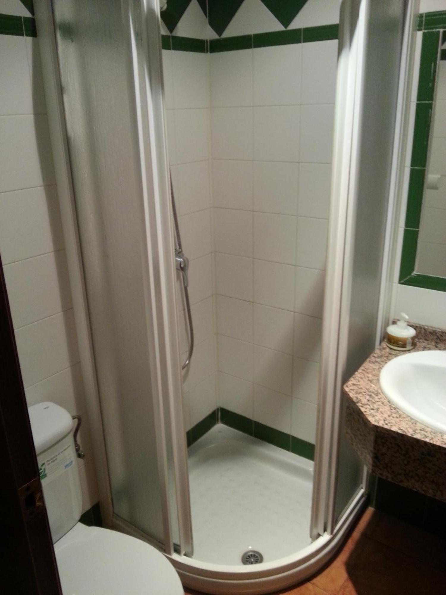 Hostal Las Tres Jotas Hotel Alcaracejos Bilik gambar