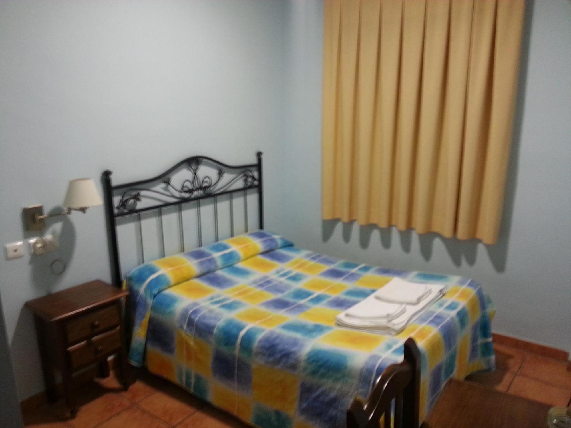 Hostal Las Tres Jotas Hotel Alcaracejos Bilik gambar